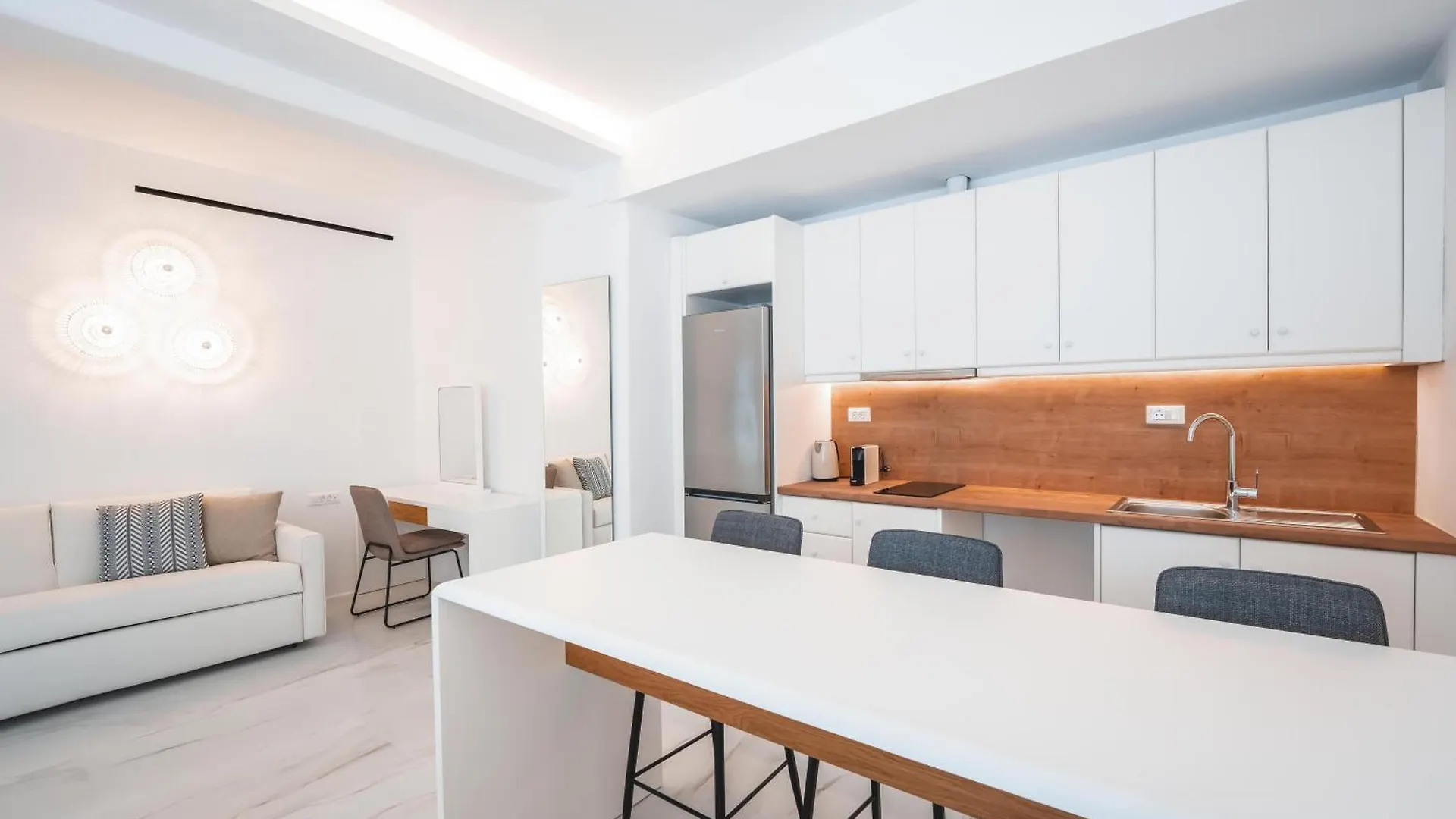 Arcs Suites & Residences Mykonos Town