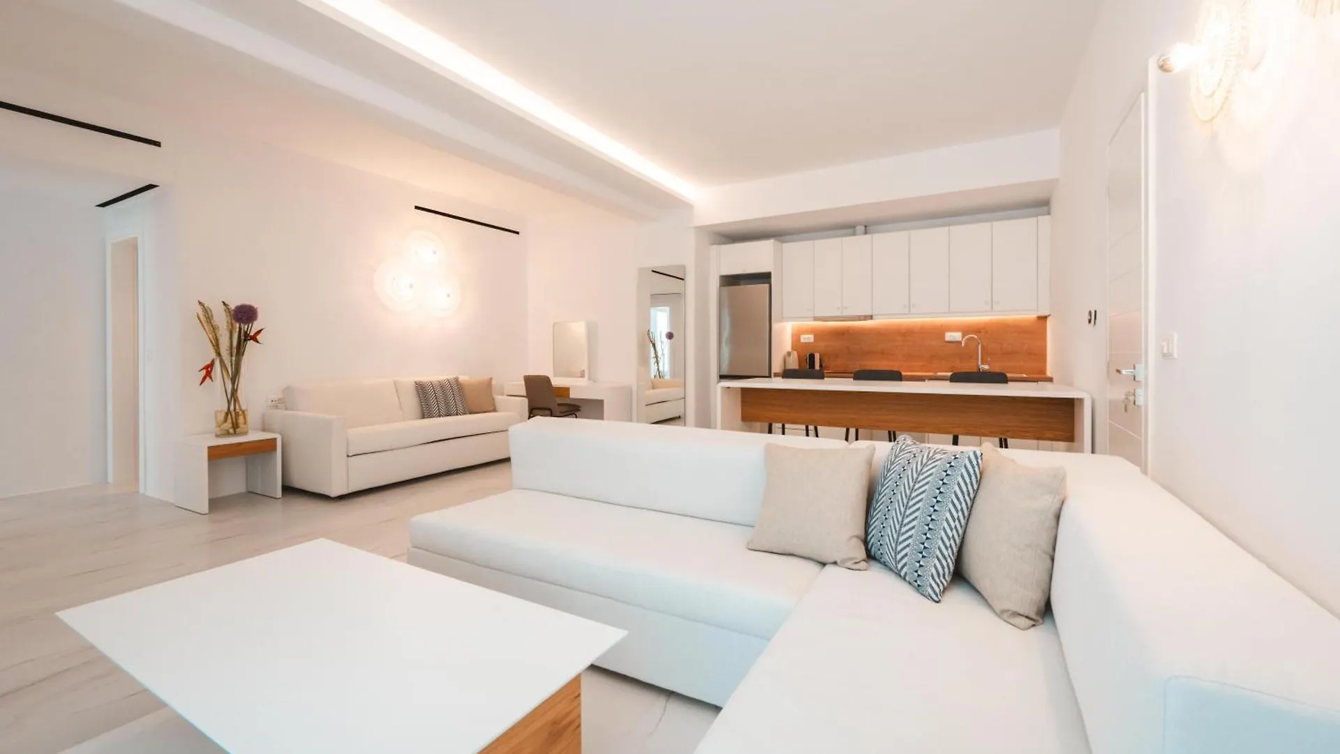 Arcs Suites & Residences Mykonos Town