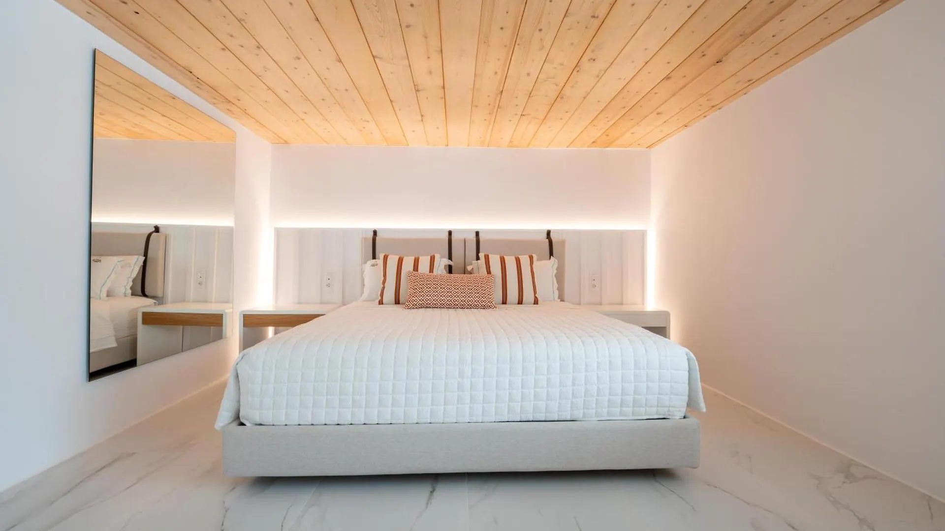Arcs Suites & Residences Mykonos Town