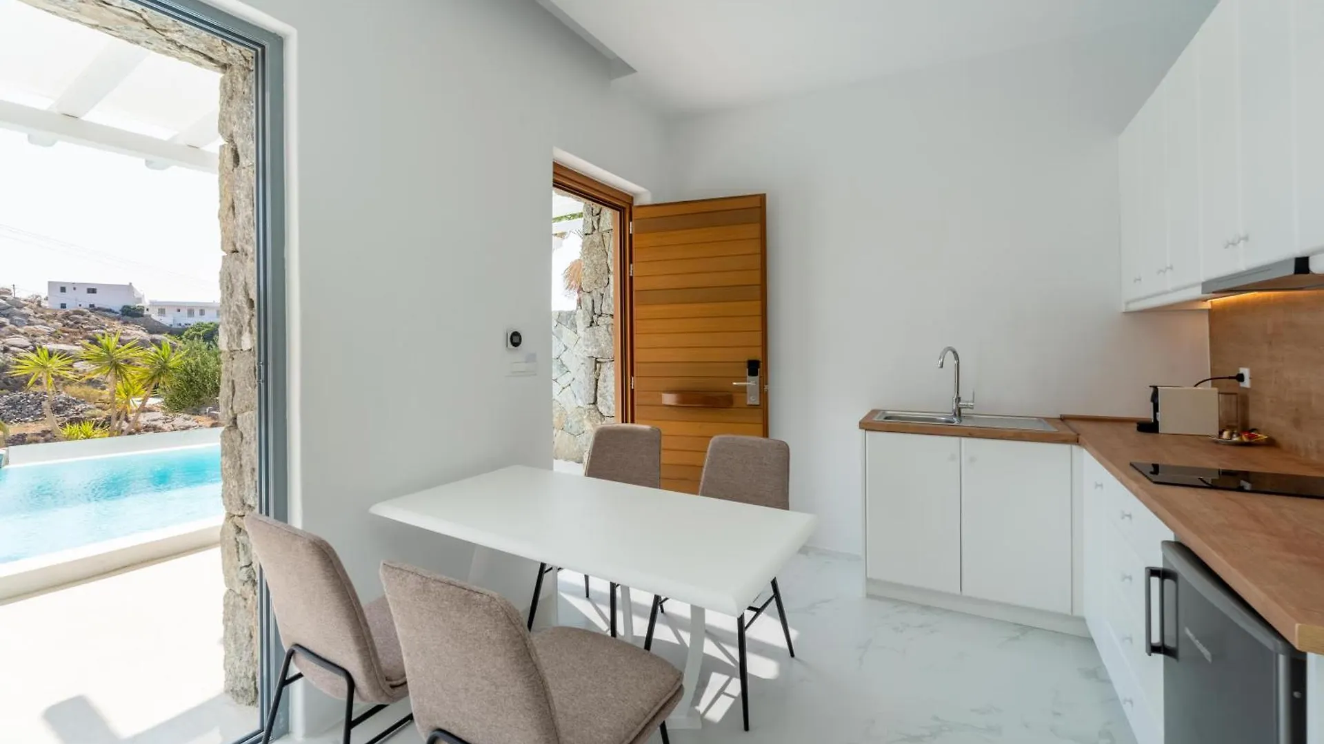 Arcs Suites & Residences Mykonos Town 3*,