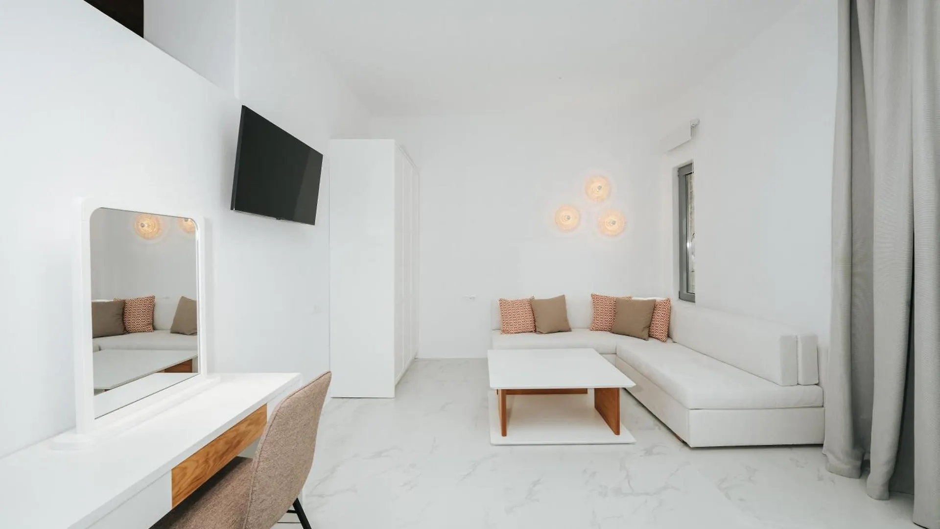 Arcs Suites & Residences Mykonos Town 호텔